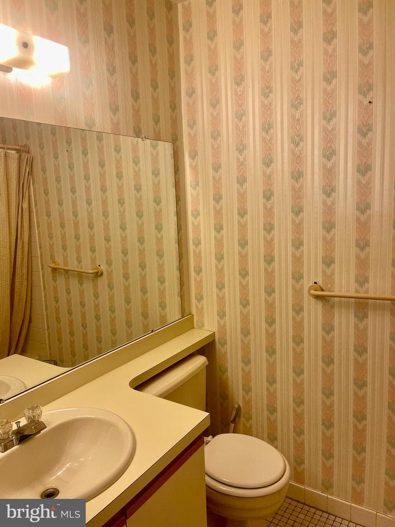 60201 Delaire Landing Road #201 photo 19