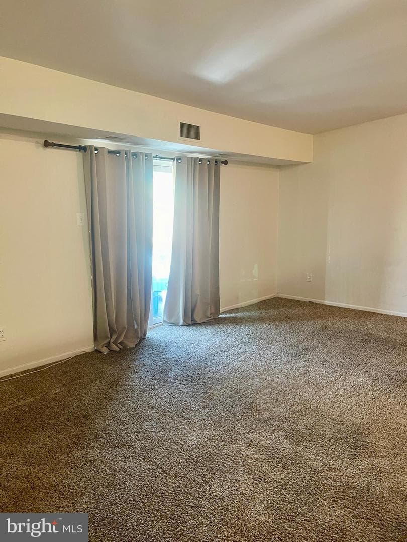 60201 Delaire Landing Road #201 photo 5