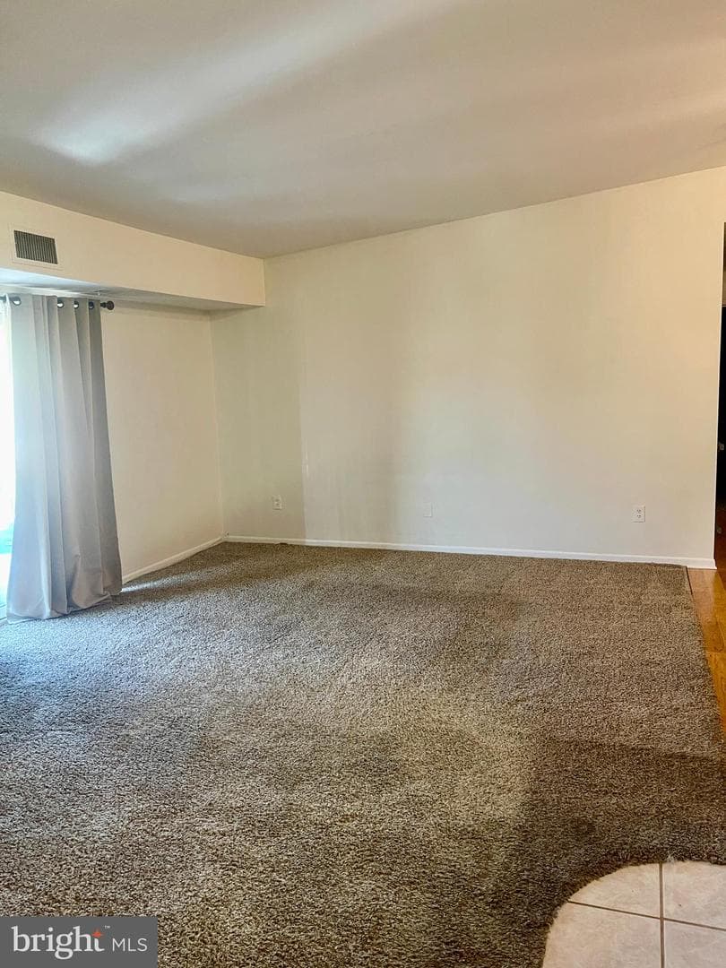 60201 Delaire Landing Road #201 photo 8