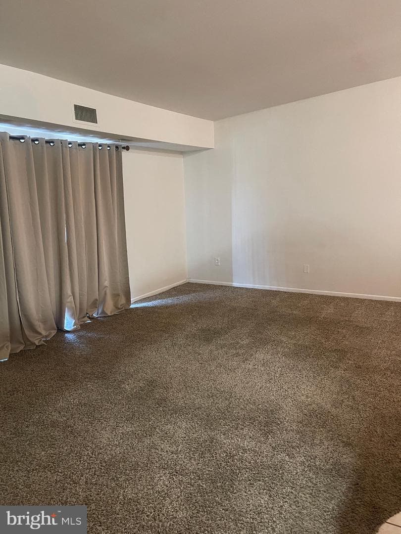 60201 Delaire Landing Road #201 photo 9
