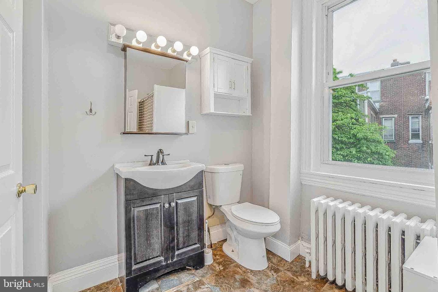 1129 Leopard Street photo 17