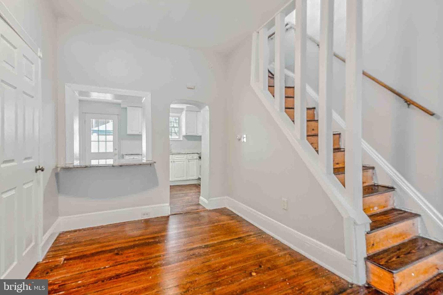 1129 Leopard Street photo 9