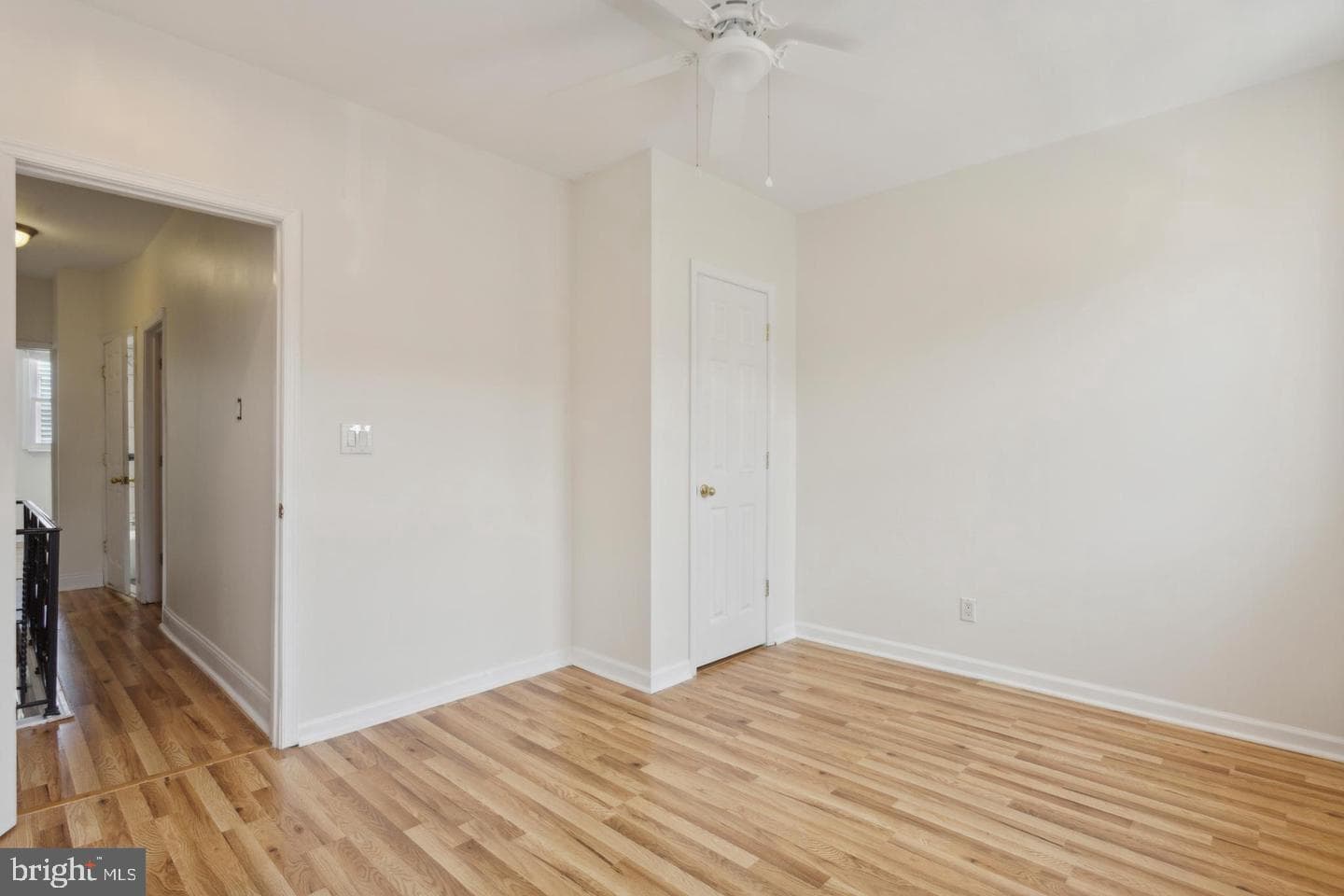 2335 S Chadwick Street photo 8