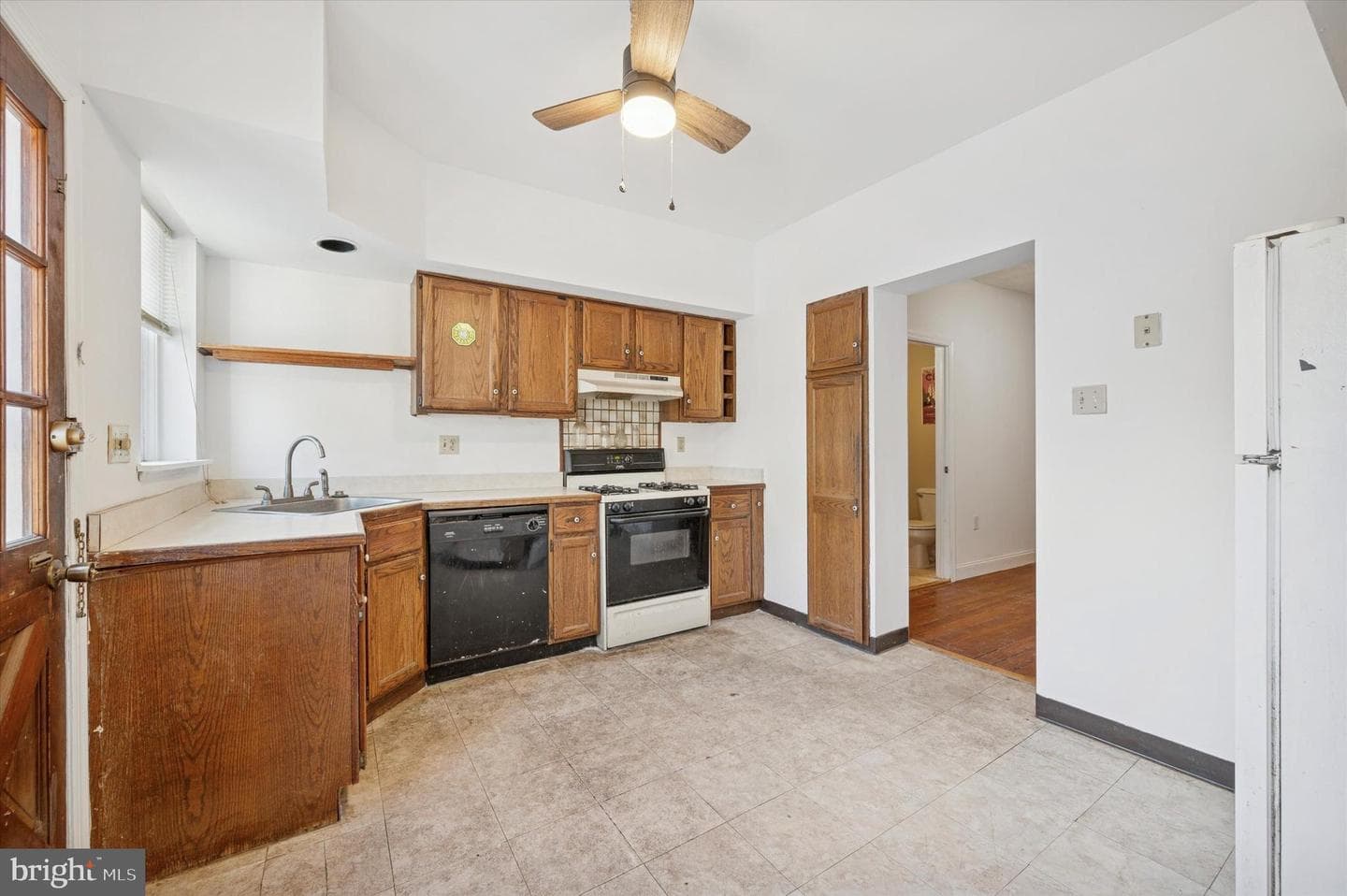 3604 Calumet Street photo 10