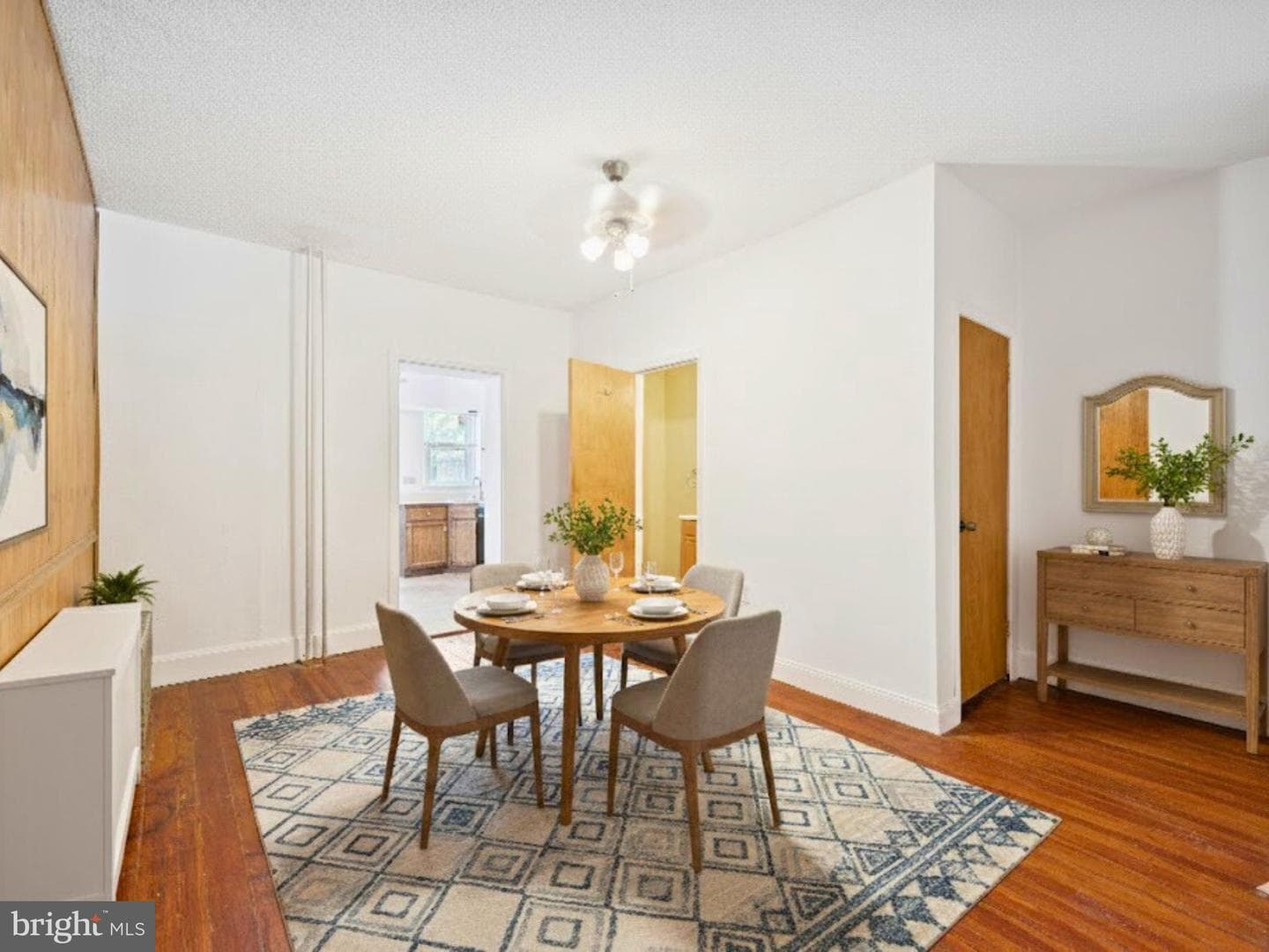 3604 Calumet Street photo 5