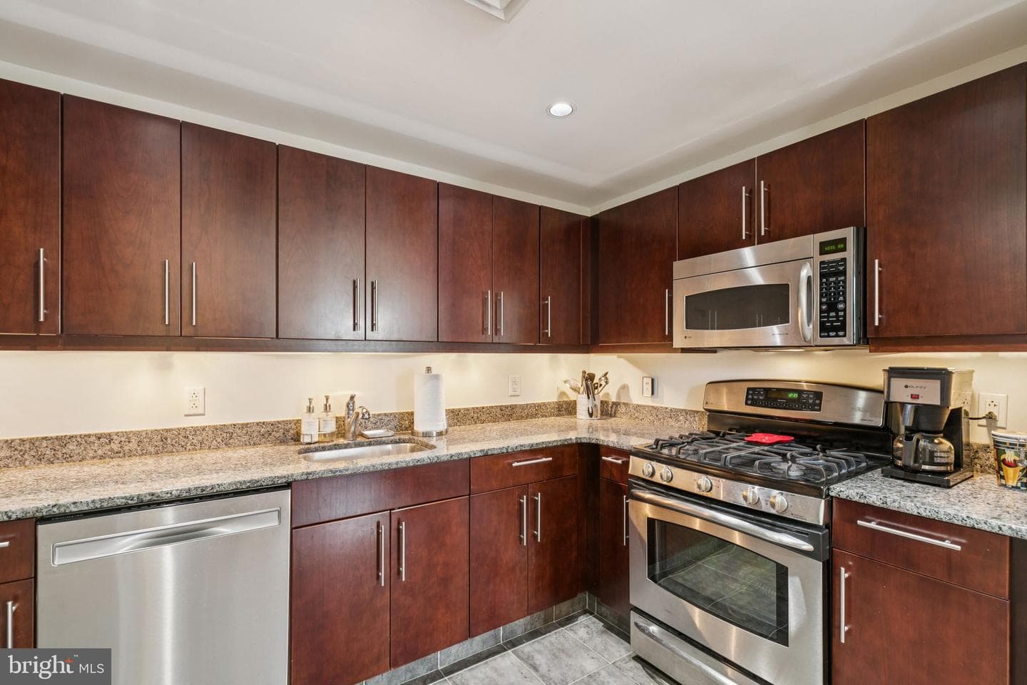 219 S 18th Street #1506 photo 9