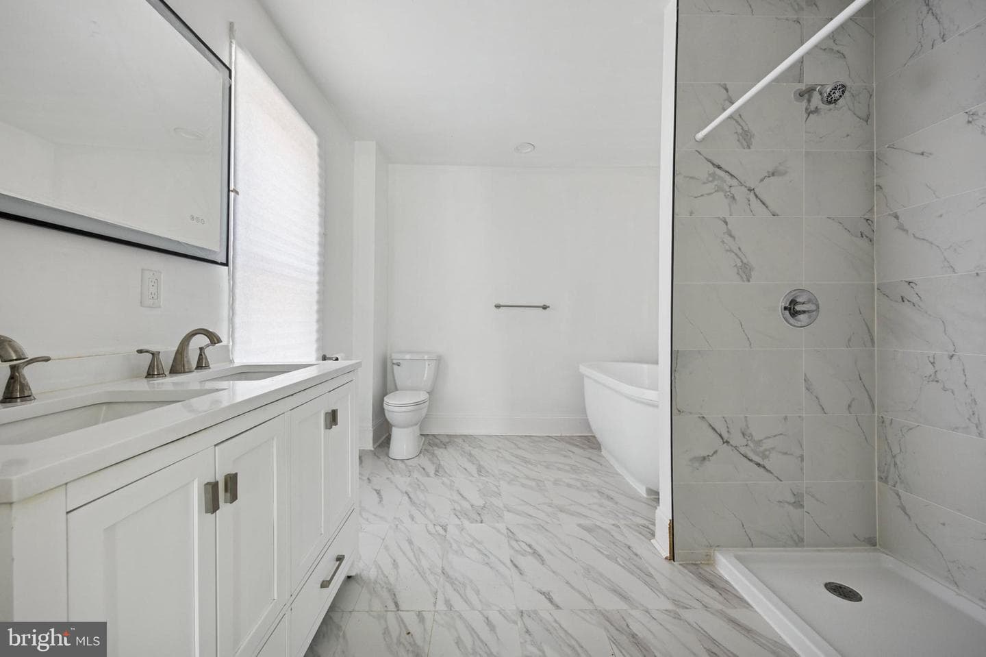6221 Chew Avenue photo 14