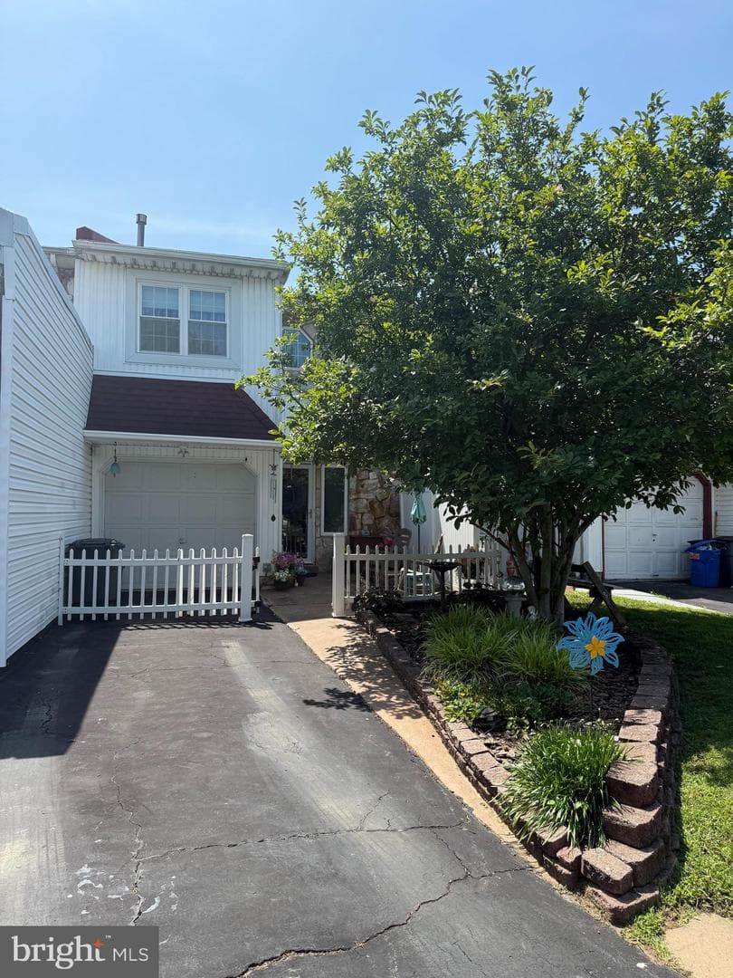 4471 Ernie Davis Circle photo 3