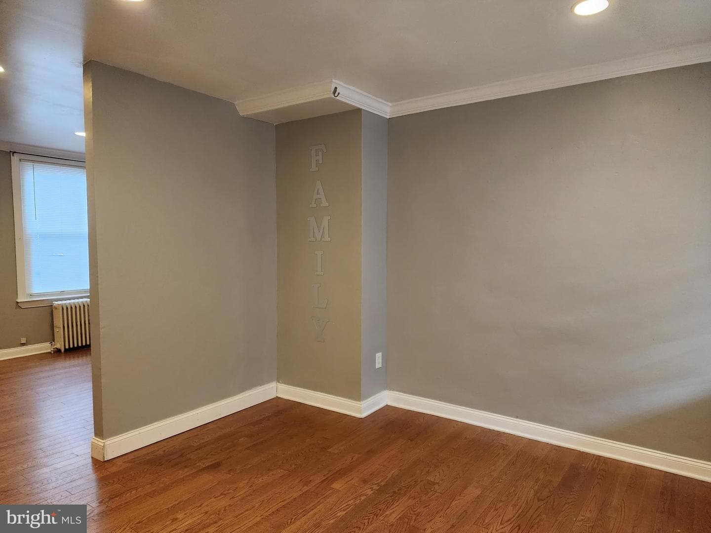 2143 Anchor Street photo 4