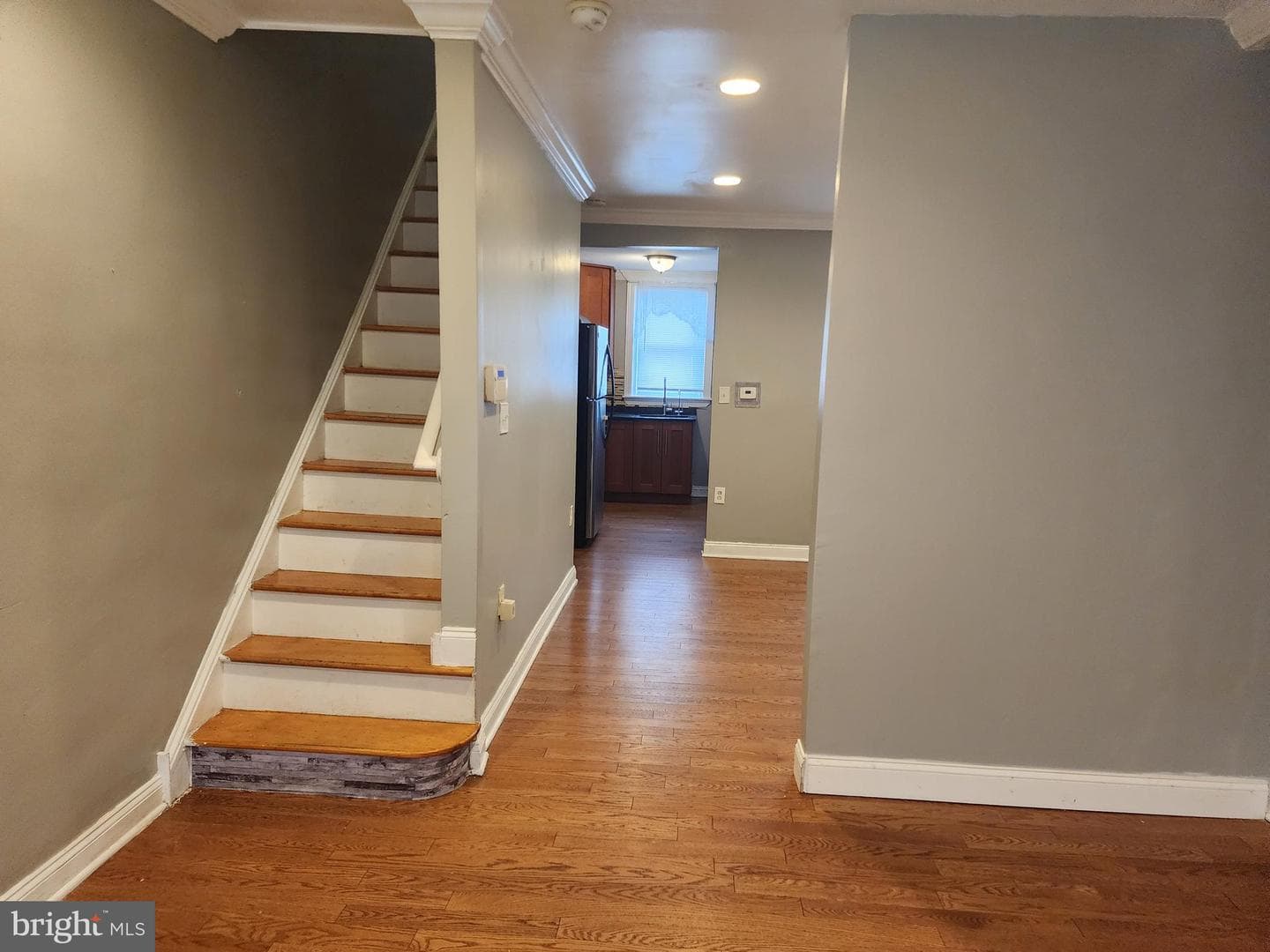 2143 Anchor Street photo 6