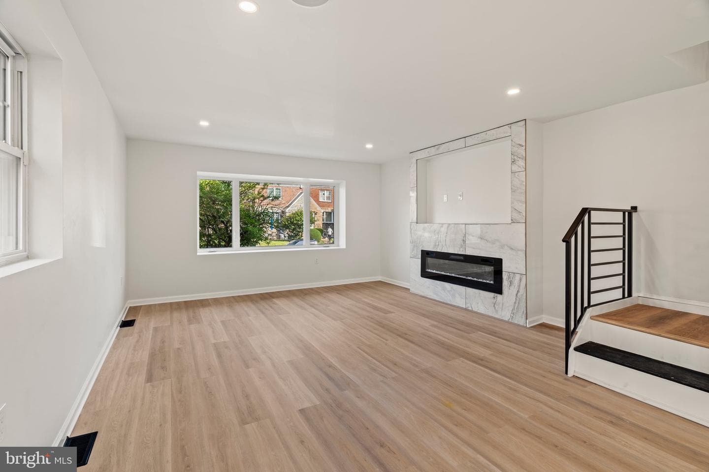 928 E Hortter Street photo 3