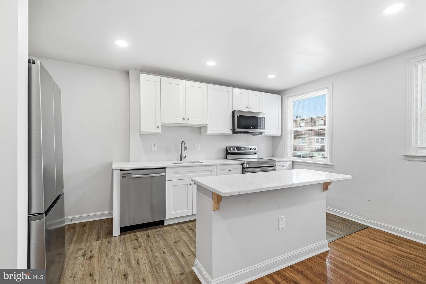 6164 Tackawanna Street photo 26