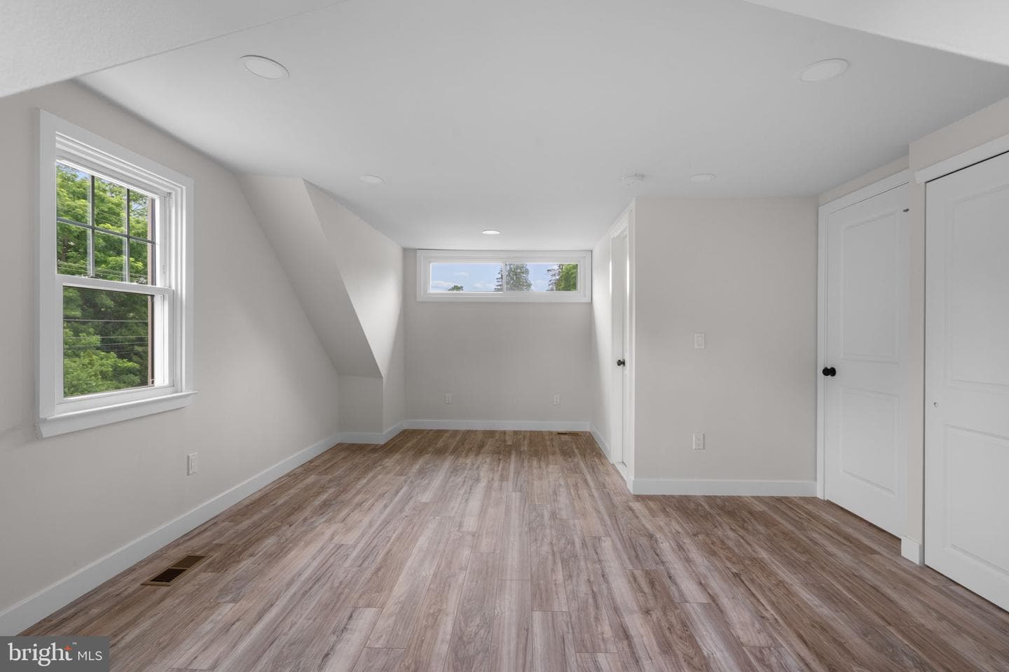 101 Overhill Avenue photo 22