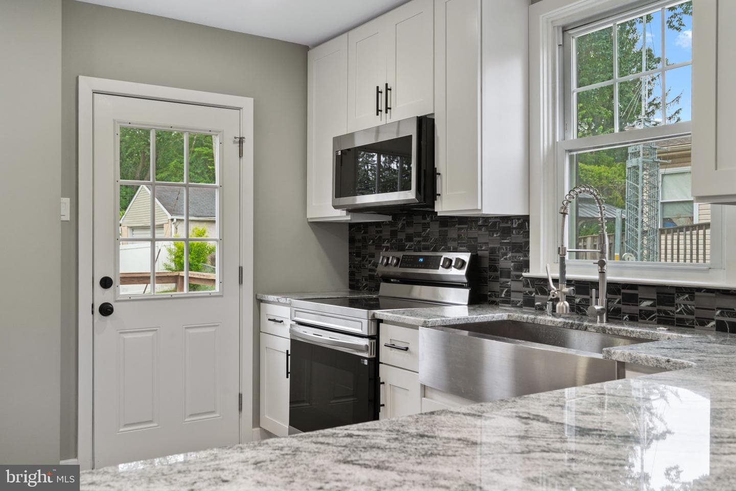 101 Overhill Avenue photo 8