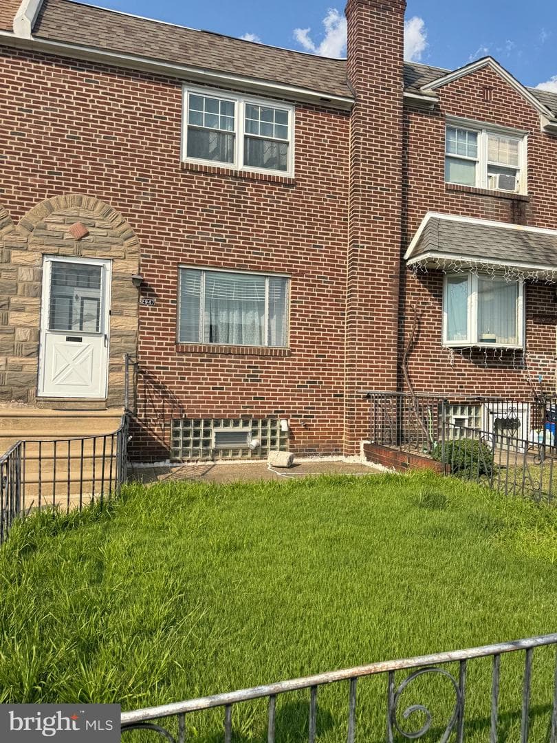 2947 Tyson Avenue photo 3