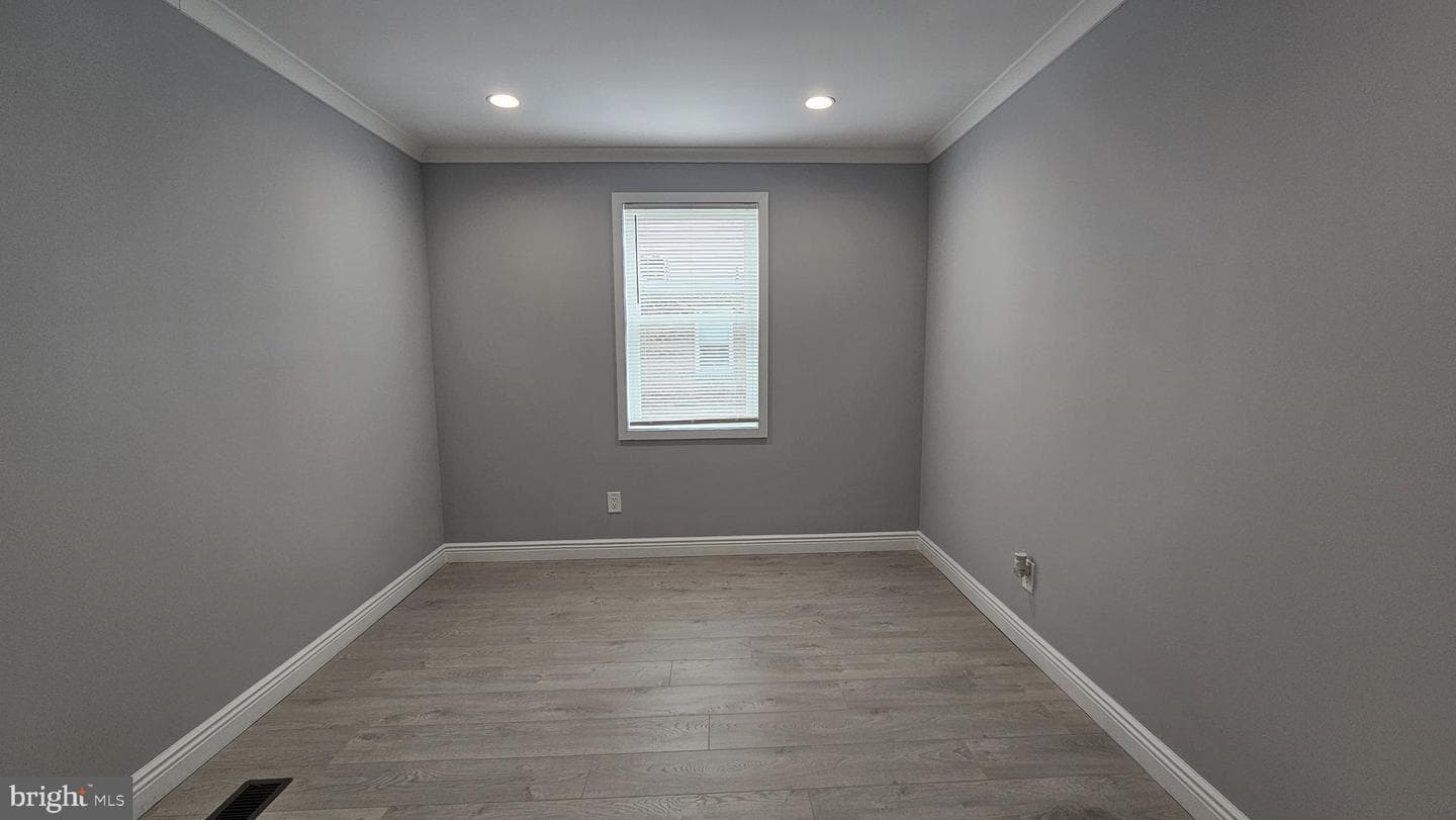 4237 Teesdale Street photo 17