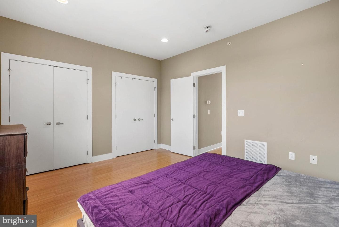 884 N Lawrence Street photo 10
