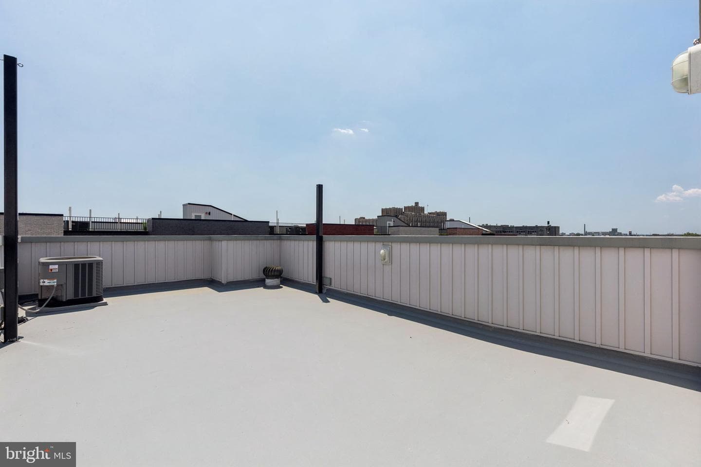 621 Moore Street photo 29