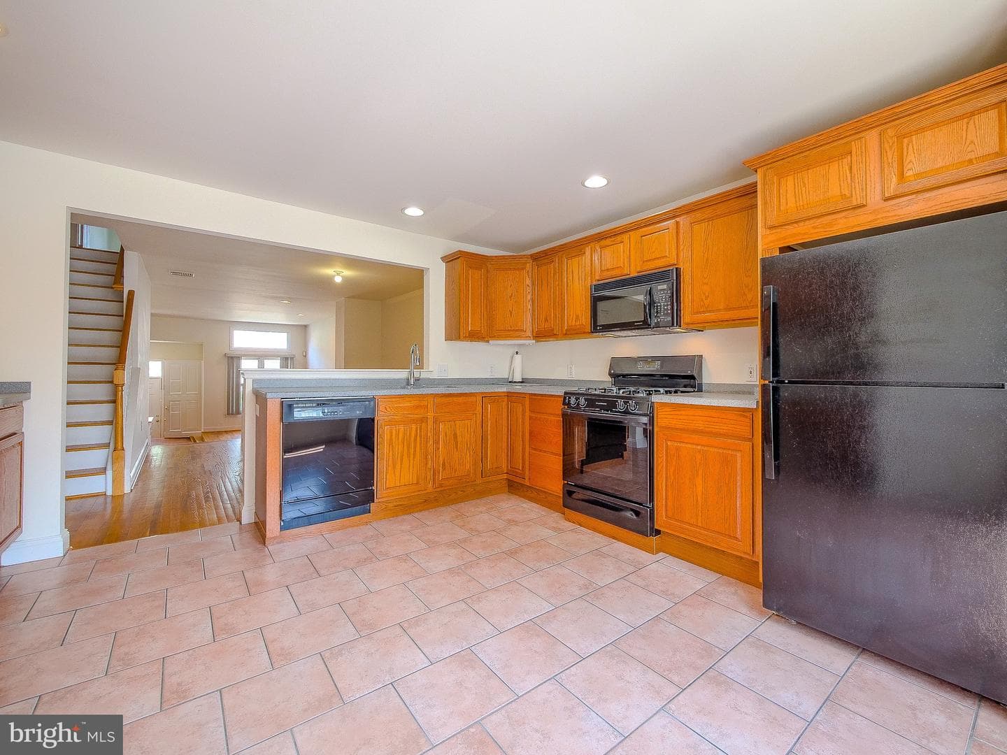 2419 South Street photo 22