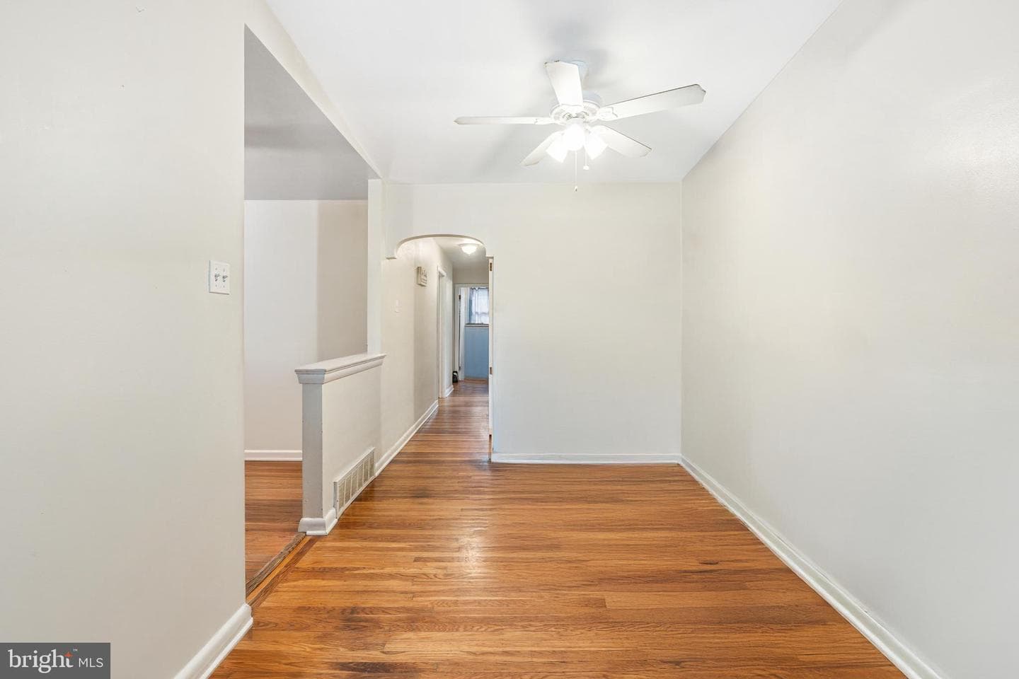7018 Henry Avenue photo 7