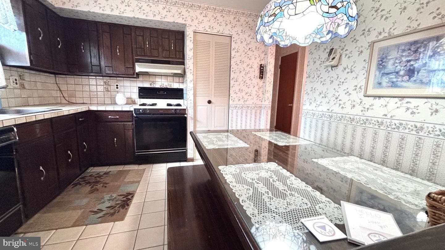 9401 Tulip Street photo 23