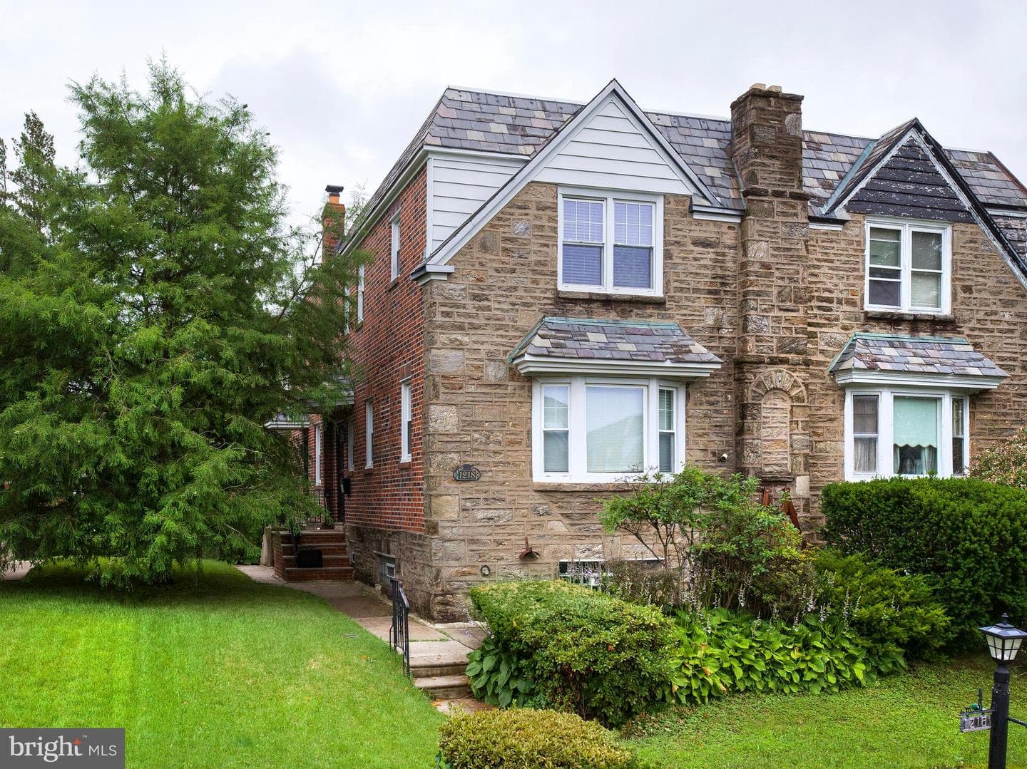 1218 E Cliveden Street photo 1