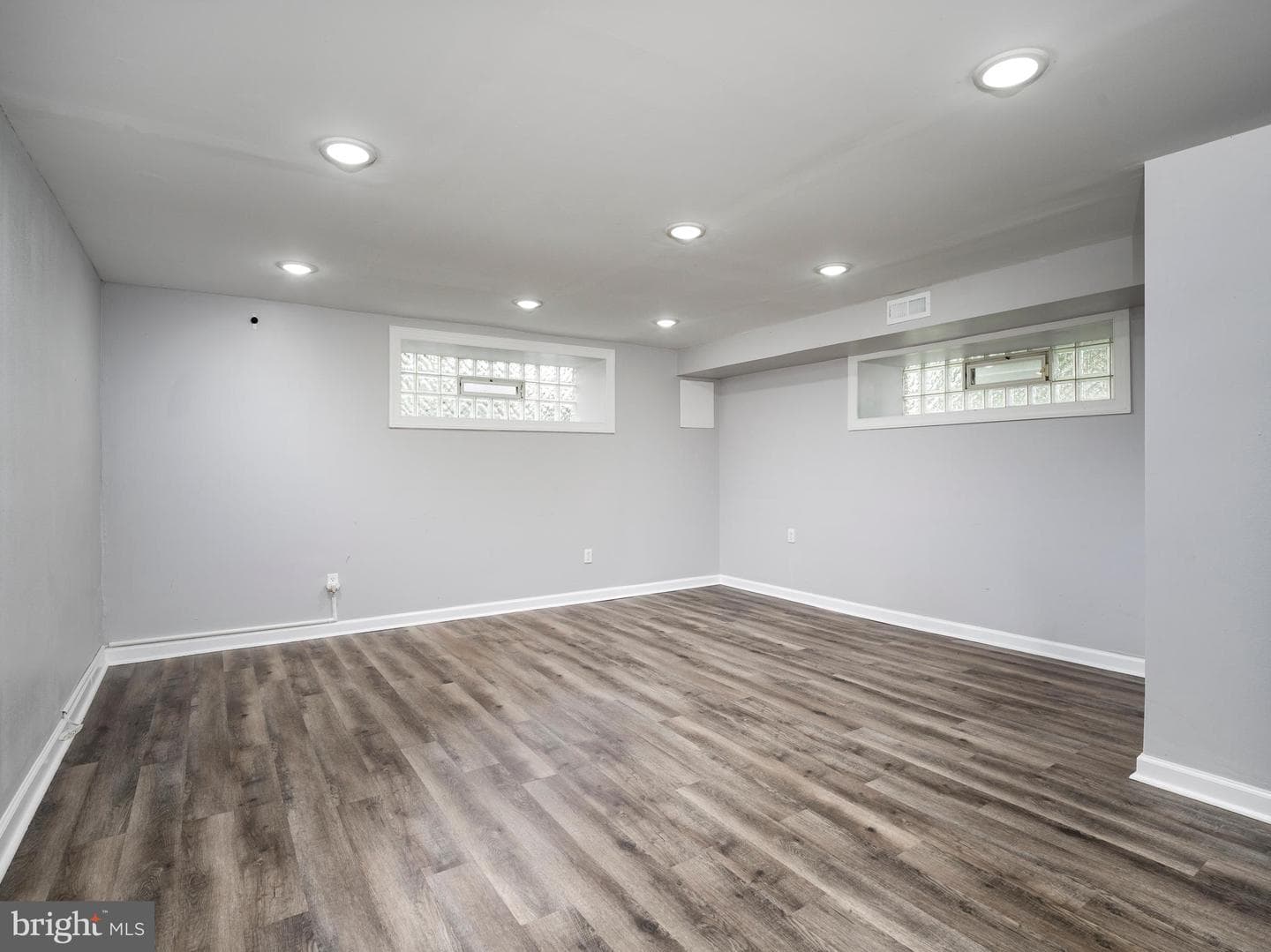 1218 E Cliveden Street photo 23