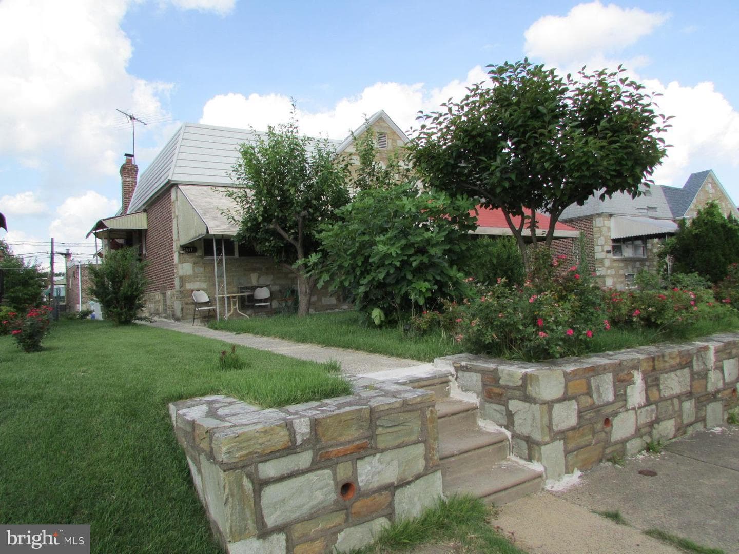 2117 Solly Avenue photo 1