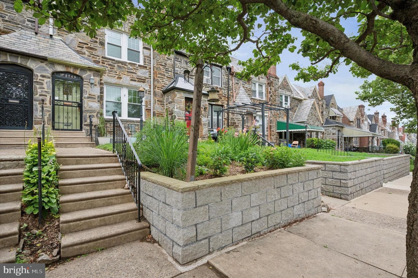 5749 W Jefferson Street photo 2