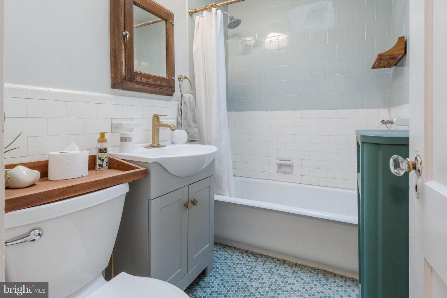 3426 Osmond Street photo 22
