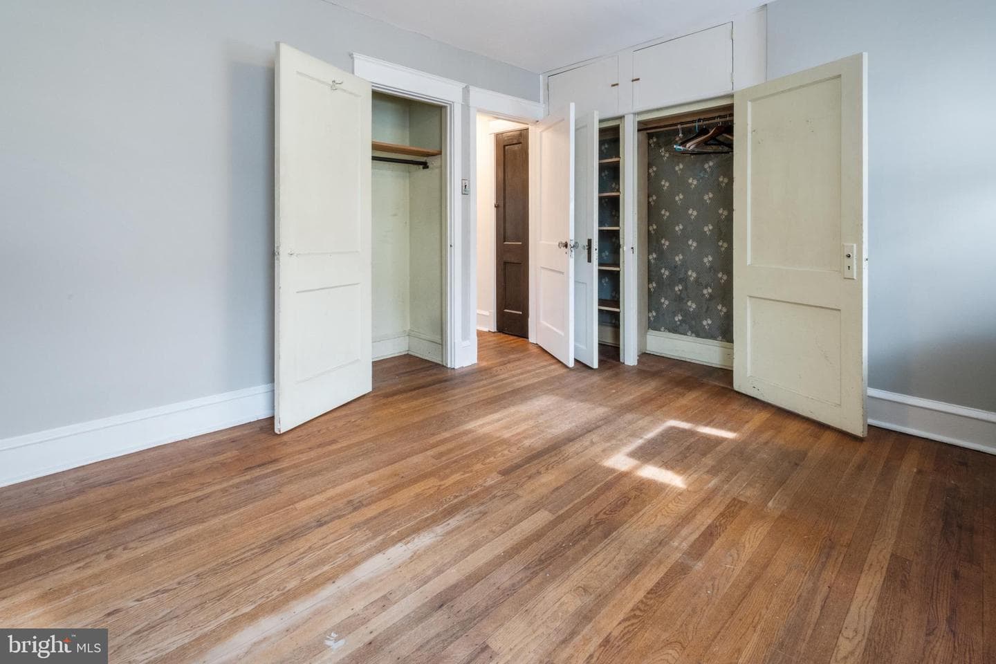 3426 Osmond Street photo 25