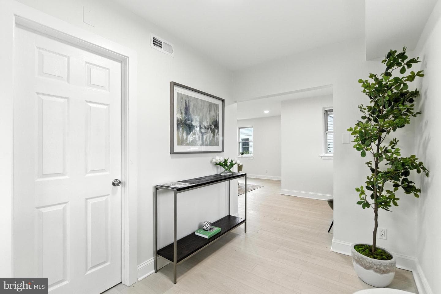 9219 Exeter Road photo 3