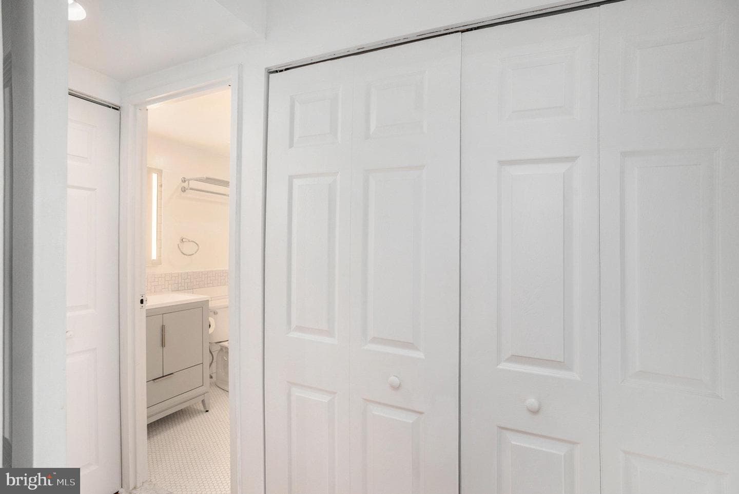 200 Lombard Street #623 photo 17
