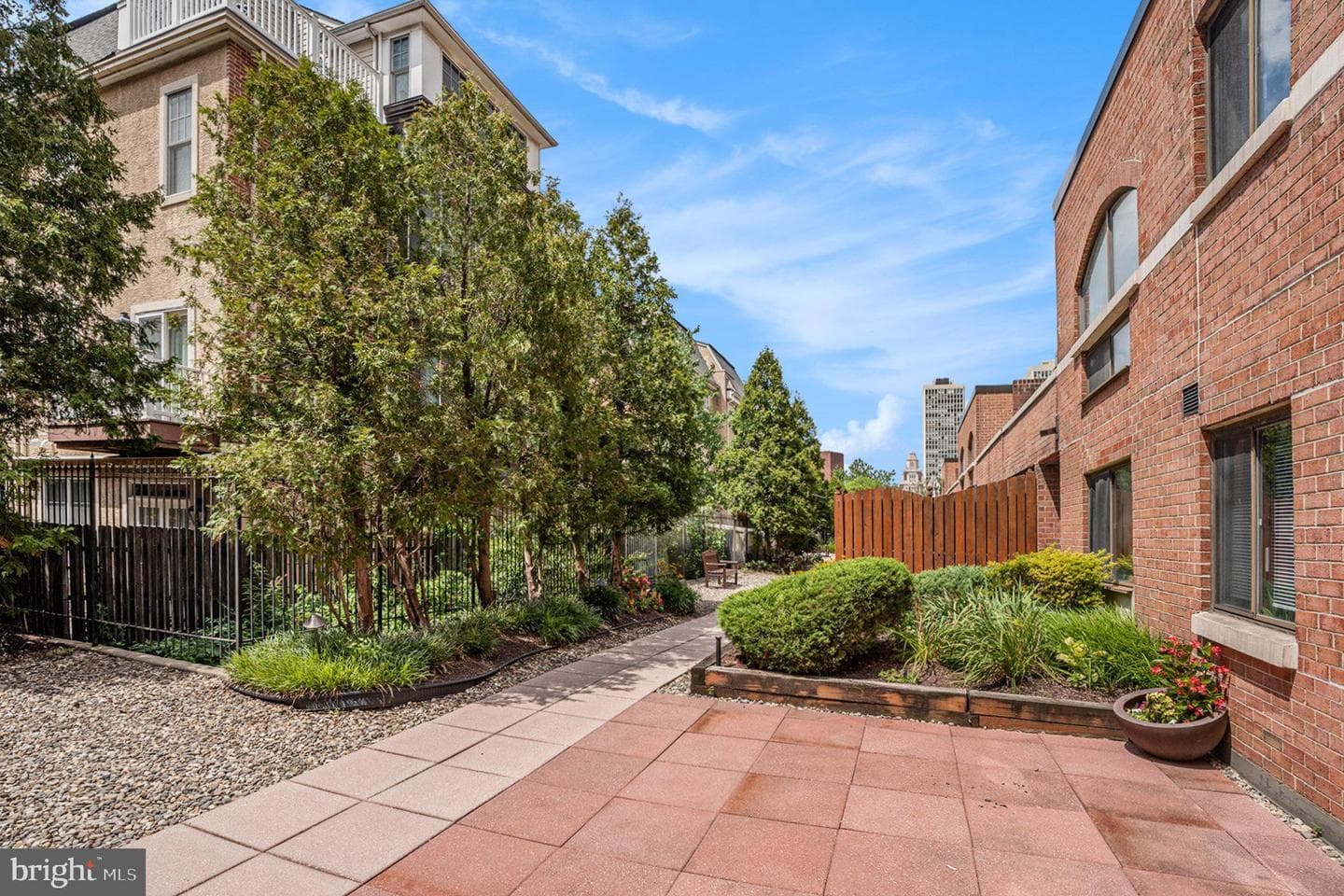 200 Lombard Street #623 photo 25