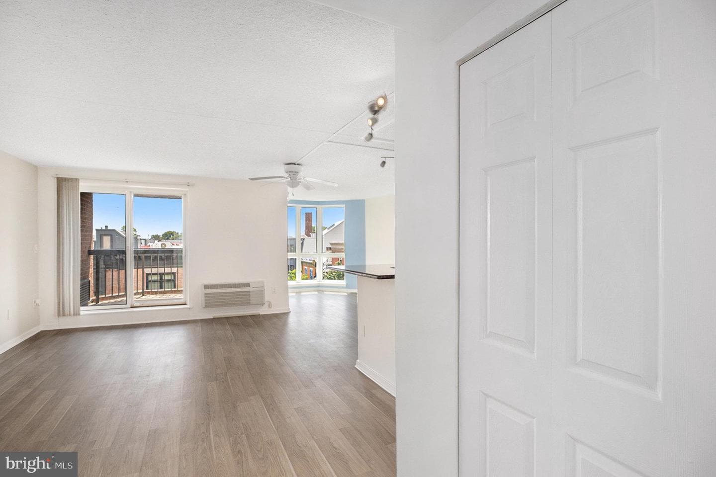 200 Lombard Street #623 photo 6