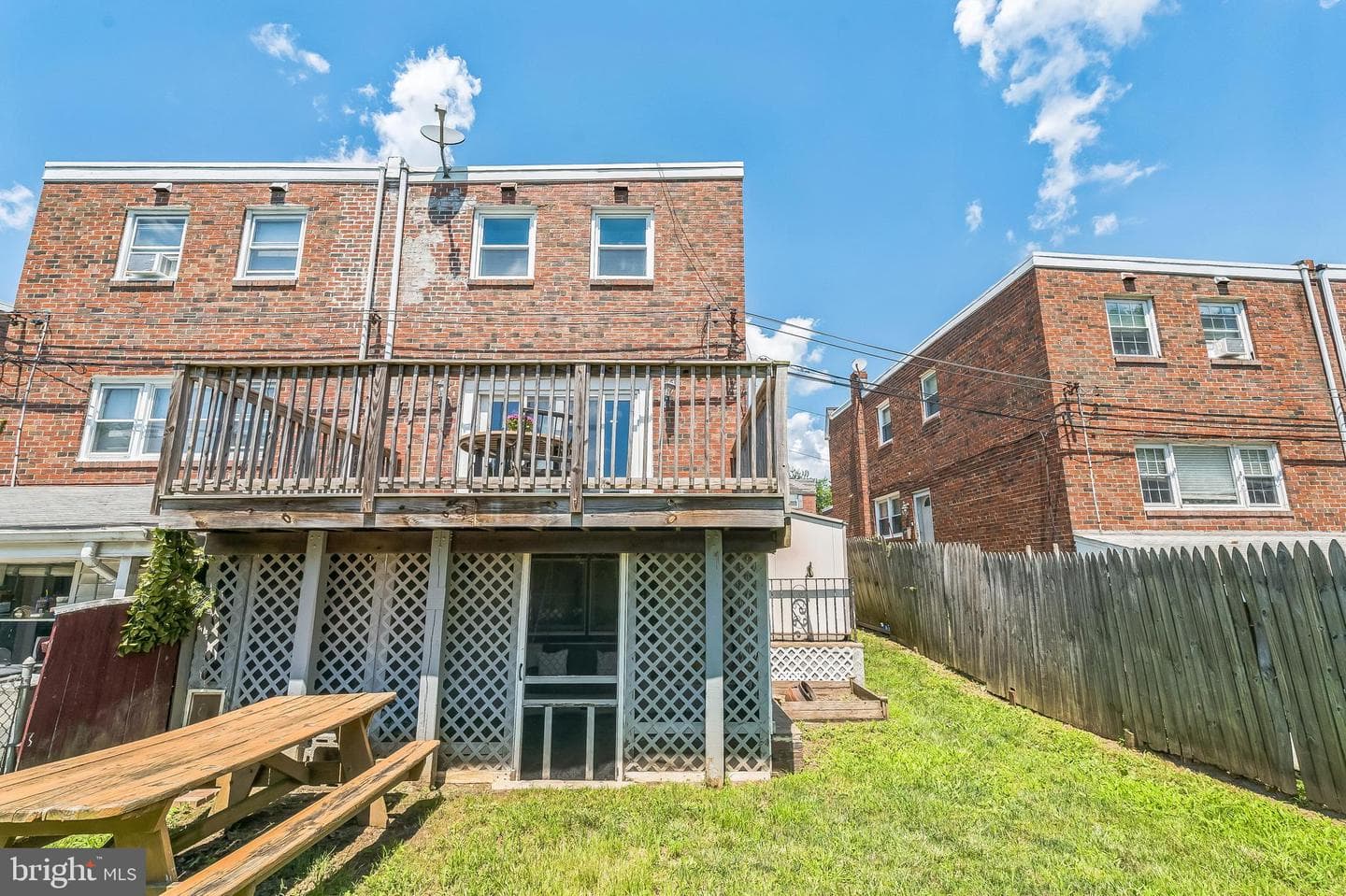 7448 Hill Road photo 38