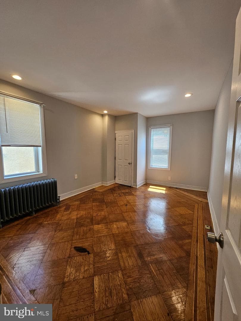 5524 Whitby Avenue photo 10