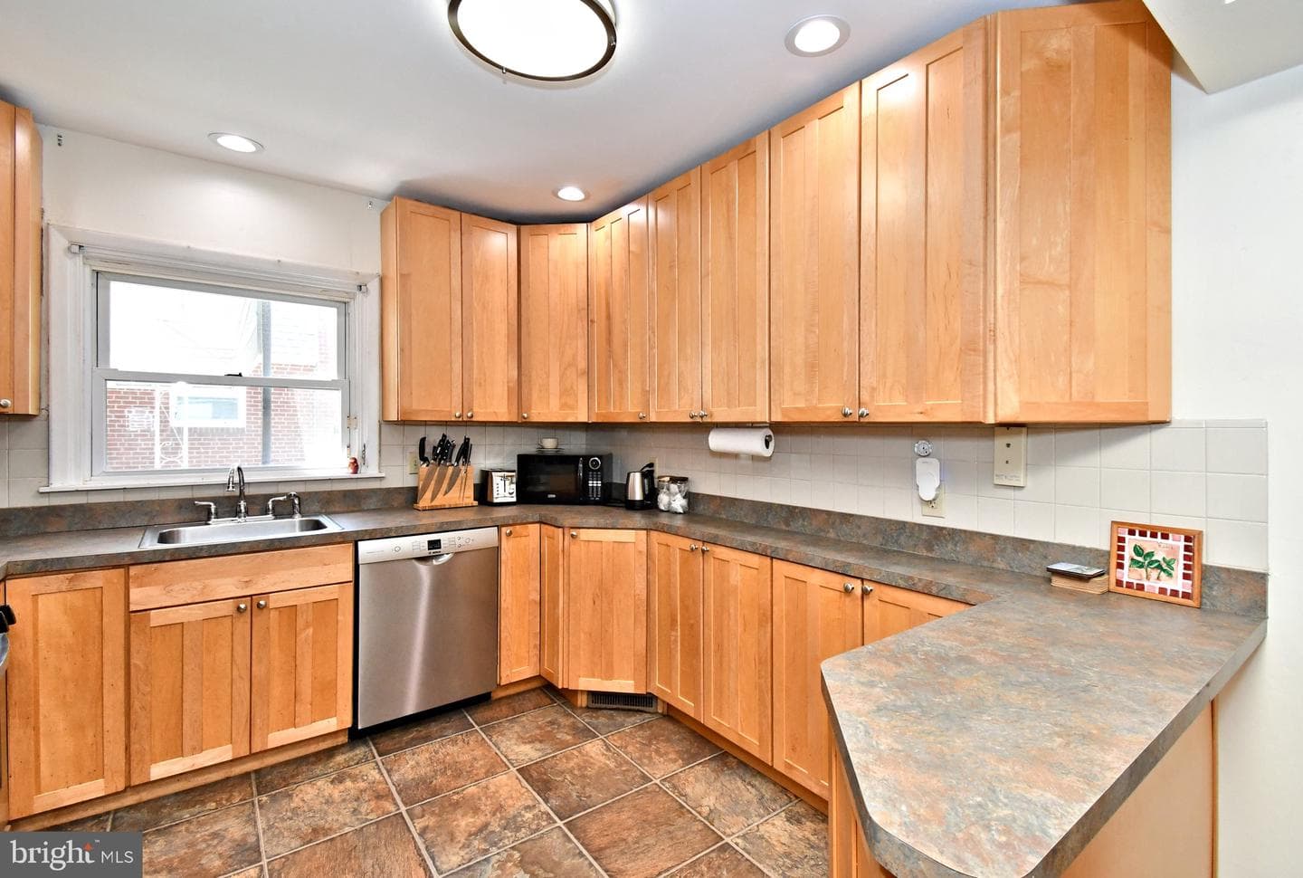 9962 Woodfern Road photo 17