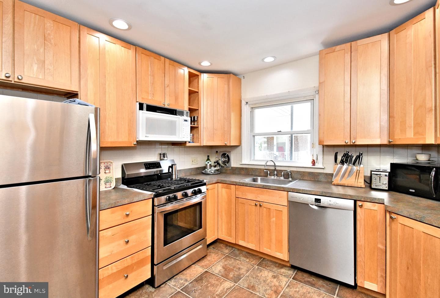 9962 Woodfern Road photo 19