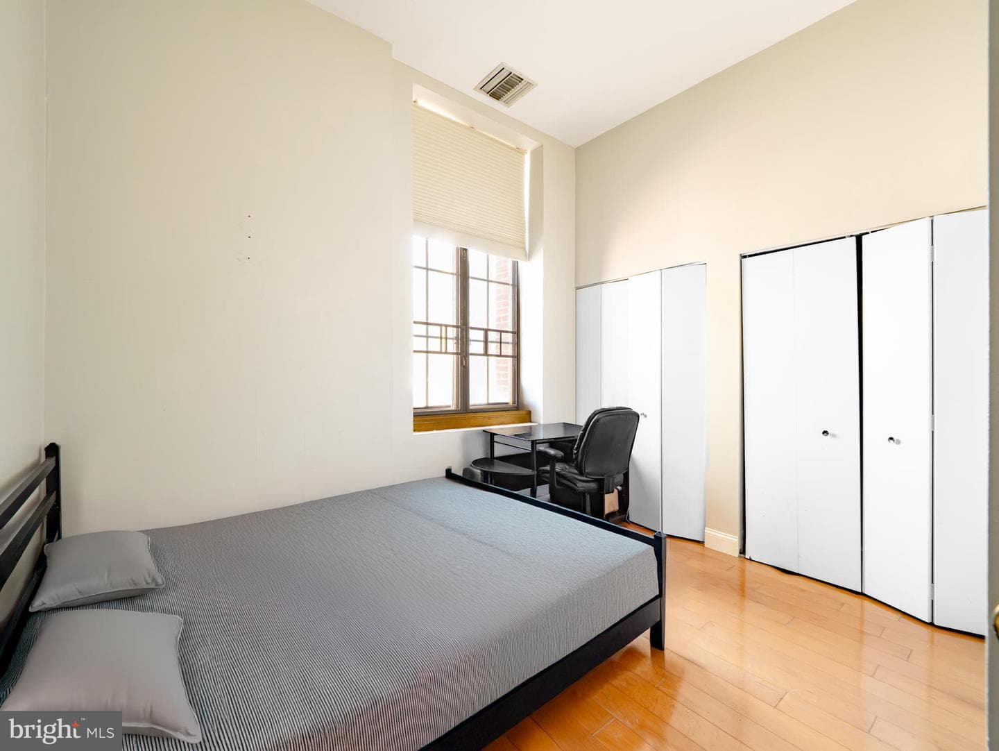 1601 Spring Garden Street #208 photo 4