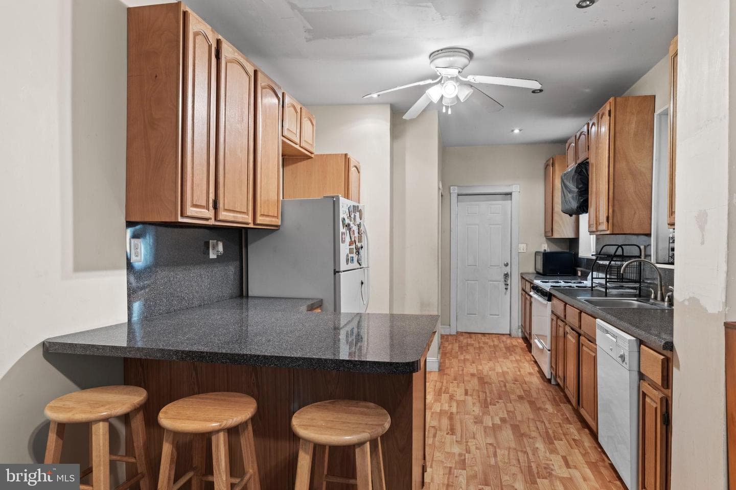 5457 Norfolk Street photo 6