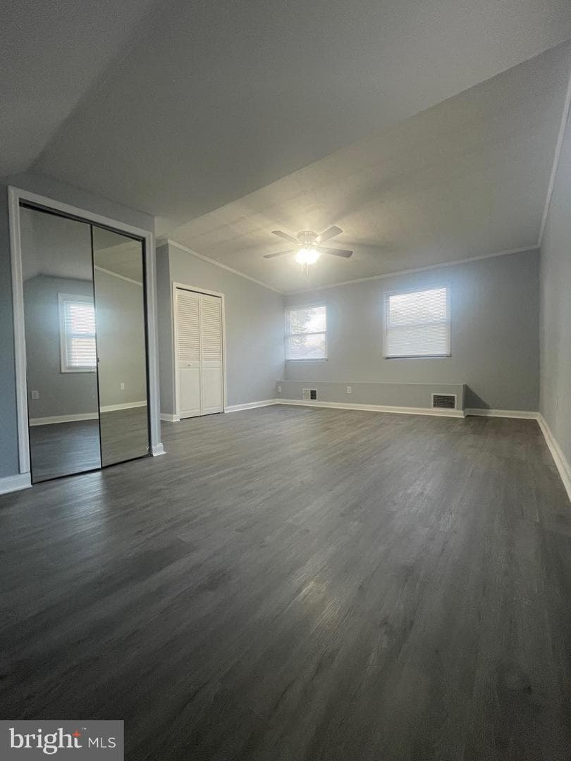 825 Delray Street photo 27
