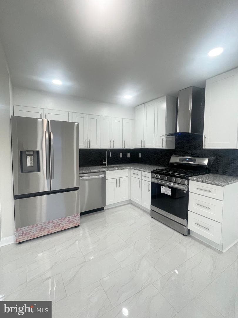 825 Delray Street photo 7