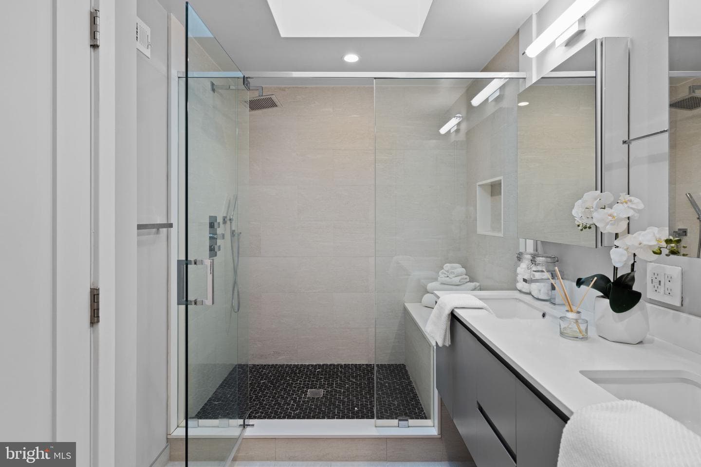 2030 Ranstead Street photo 40