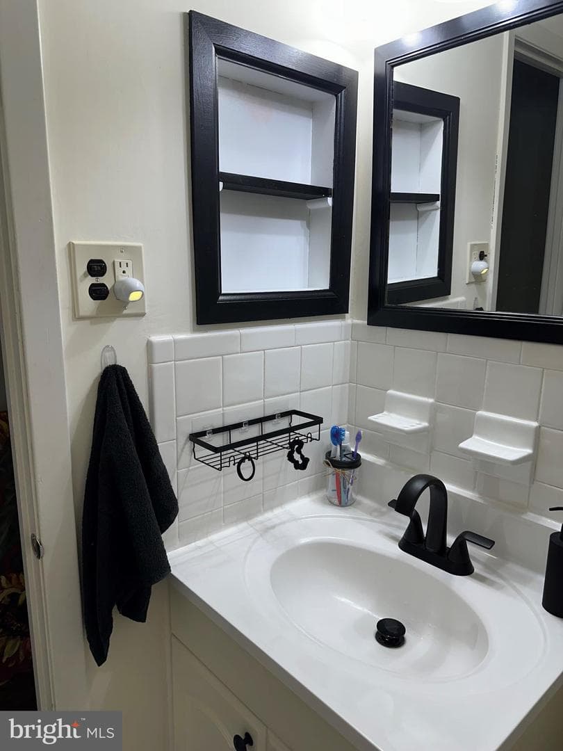 15110 Ina Drive photo 25