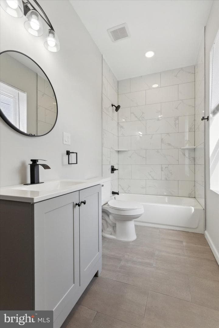 623 W Oxford Street photo 10
