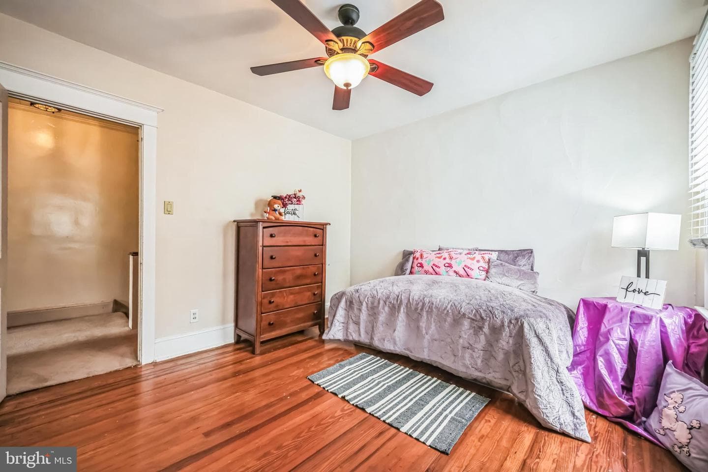 7733 Hasbrook Avenue photo 25