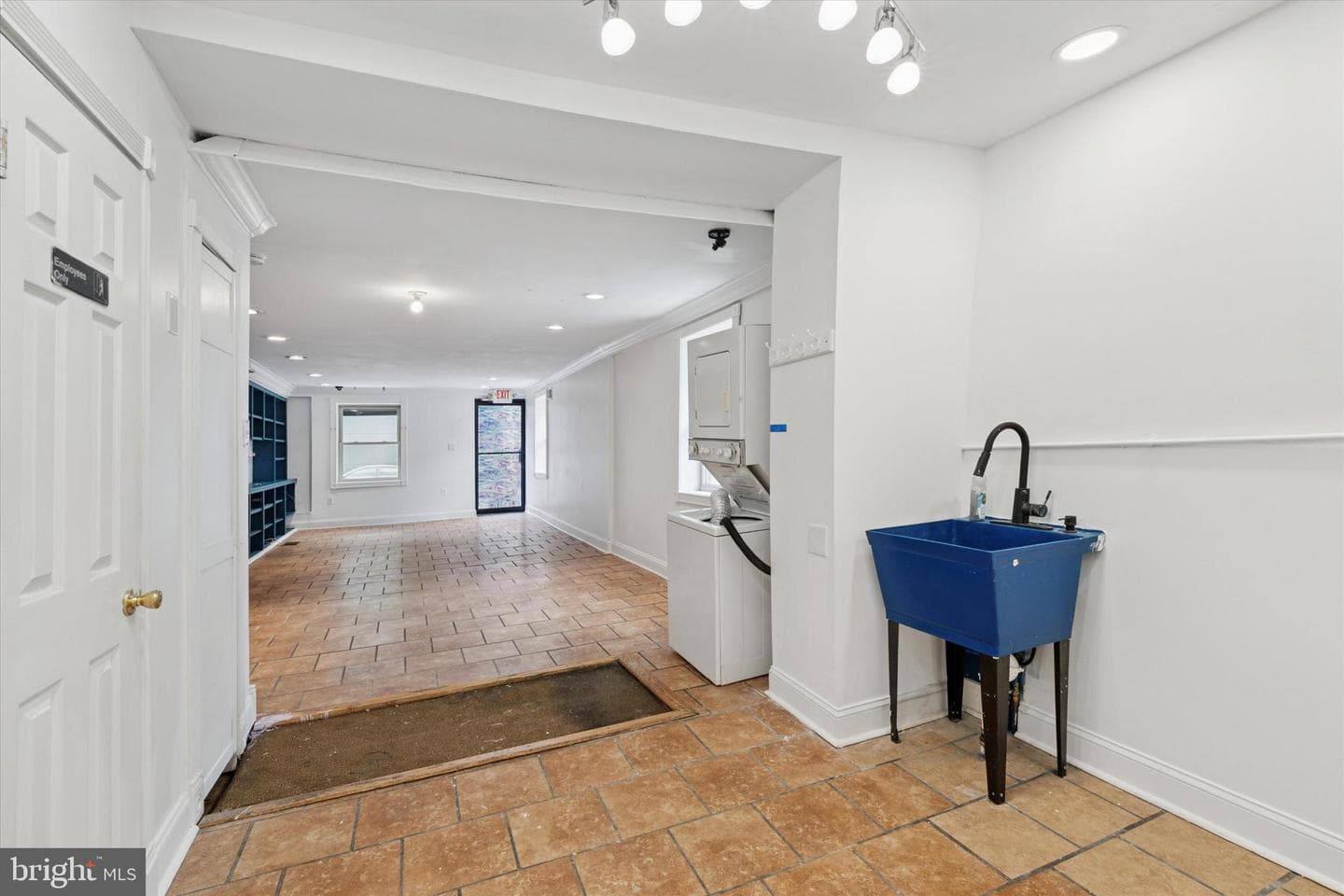 2621 Sepviva Street photo 5