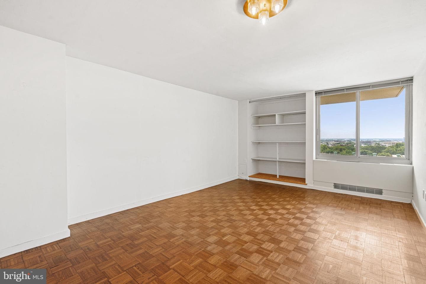 604 S Washington Square #1111 photo 3