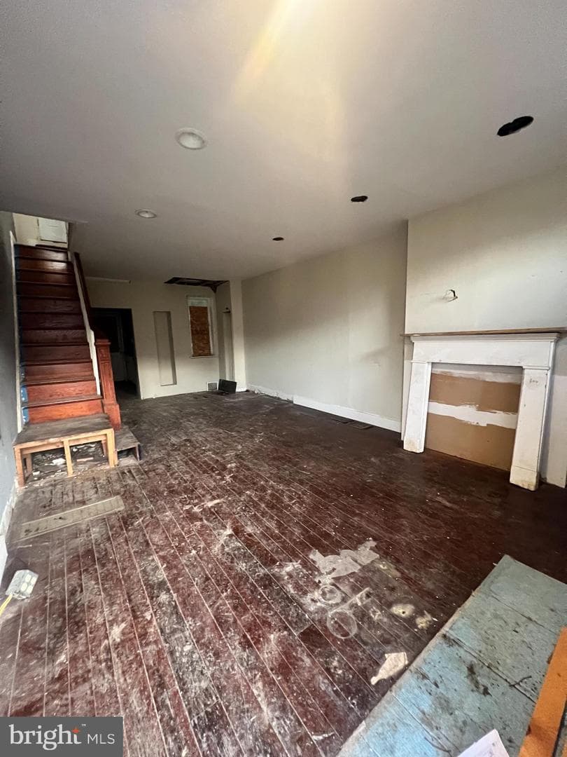 2765 Helen Street photo 3